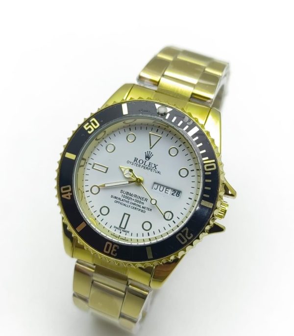 ⌚ Reloj Estilo de Lujo — Dorado con Esfera Negra ⌚